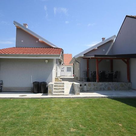 Relax Apartmani Kladovo Exterior foto